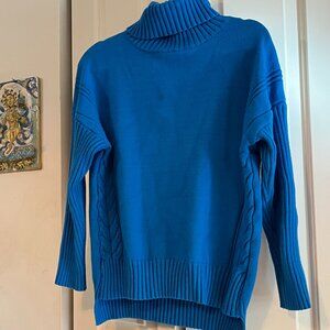 Gorgeous pullover sweater